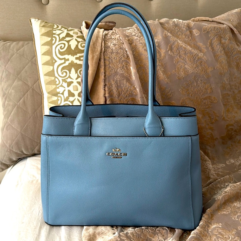 NWOT Coach Casey Tote. Never used.